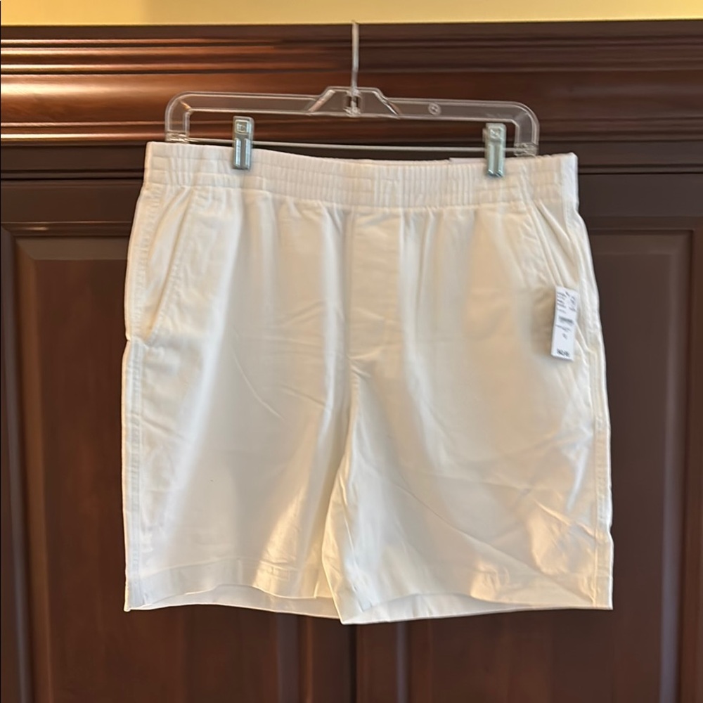 Lands End White Elastic Waist Shorts  12 NWT  cotton pockets and back pockets